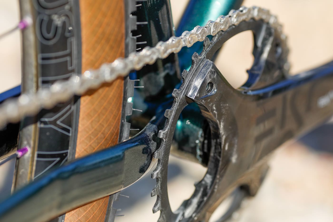 Crankset and chainring — drivetrain detail