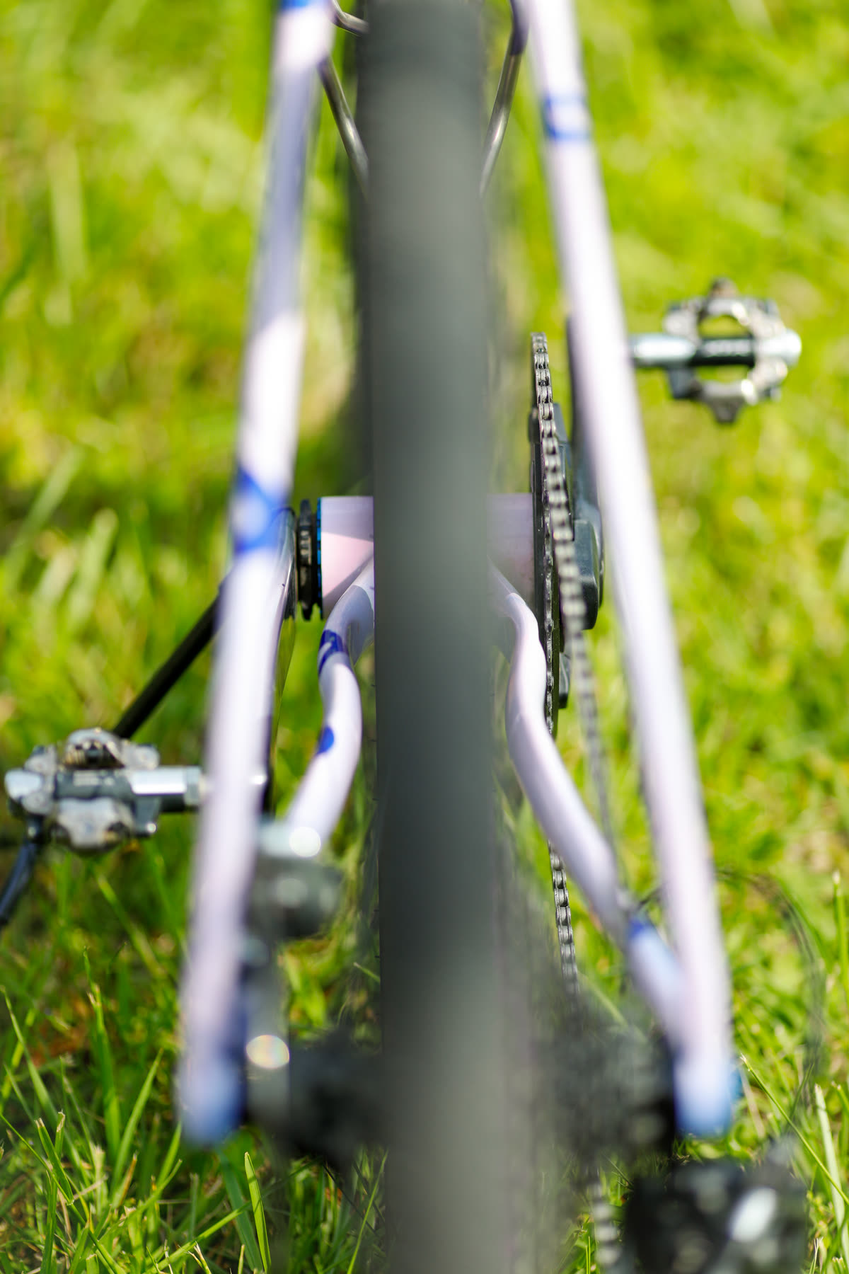 Looking from the front along the top tube and bottom bracket